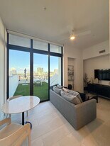 170 NE 23rd St, Unit T6 in Miami, FL - Building Photo