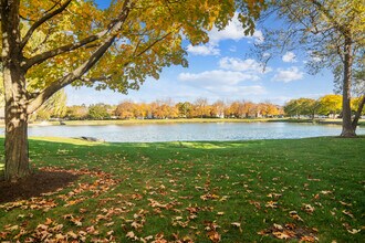 1316 E Evergreen Dr in Palatine, IL - Building Photo - Building Photo