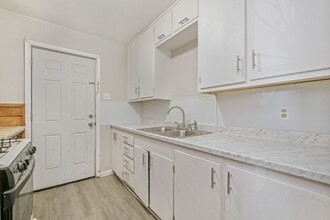 2304 SW 8th Ave in Amarillo, TX - Building Photo - Building Photo