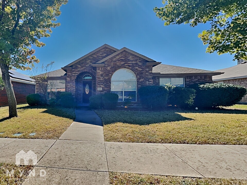 5505 Stonemoss Dr in McKinney, TX - Foto de edificio