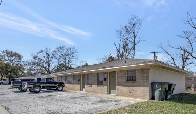 Hackberry Apartments