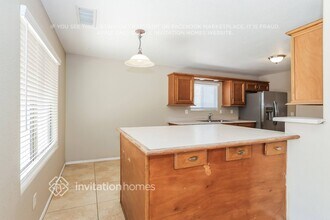 8321 W Avalon Dr in Phoenix, AZ - Building Photo - Building Photo