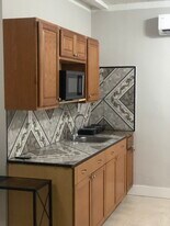 9710 NW 24th Ct in Sunrise, FL - Building Photo