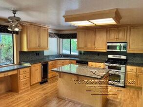 13285 Sugarbush Ct in Penn Valley, CA - Building Photo - Building Photo