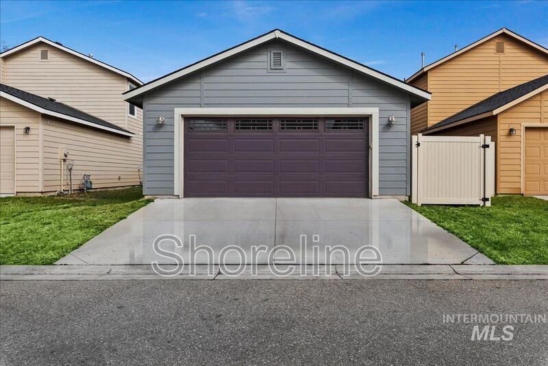 1121 W Pebblestone St in Meridian, ID - Foto de edificio