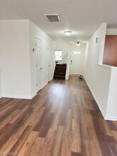 302 Mourning Dove Terrace in Greensboro, NC - Foto de edificio - Building Photo