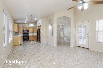 2405 N 128th Dr in Avondale, AZ - Foto de edificio - Building Photo