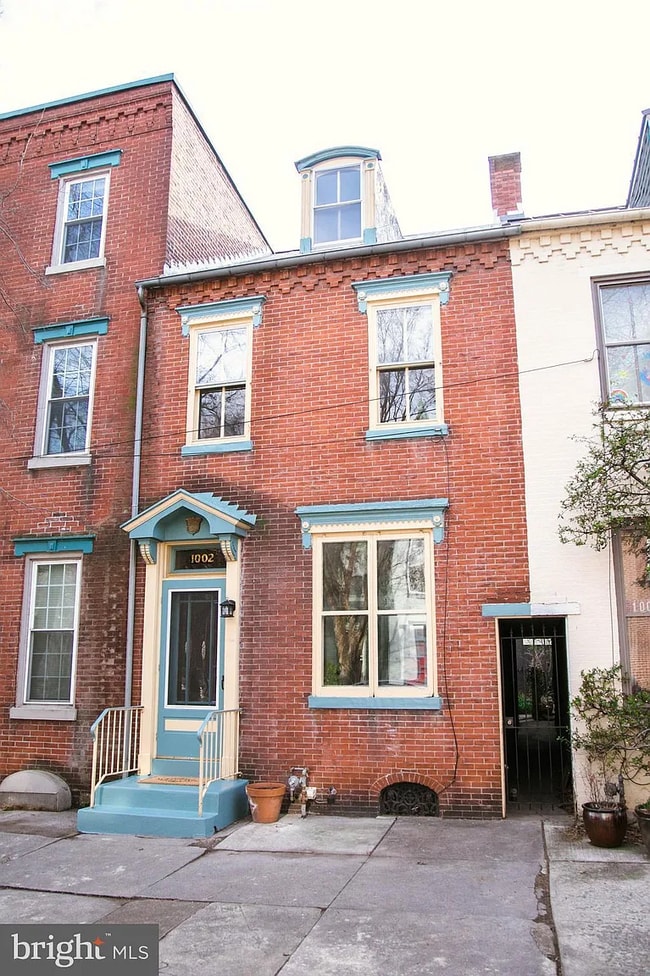 property at 1002 Green St