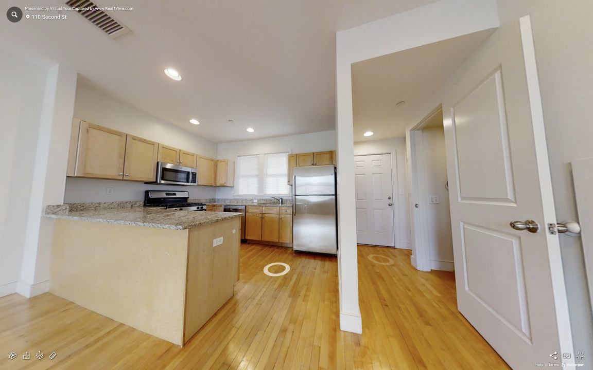 109 2nd St, Unit 107 in Cambridge, MA - Building Photo