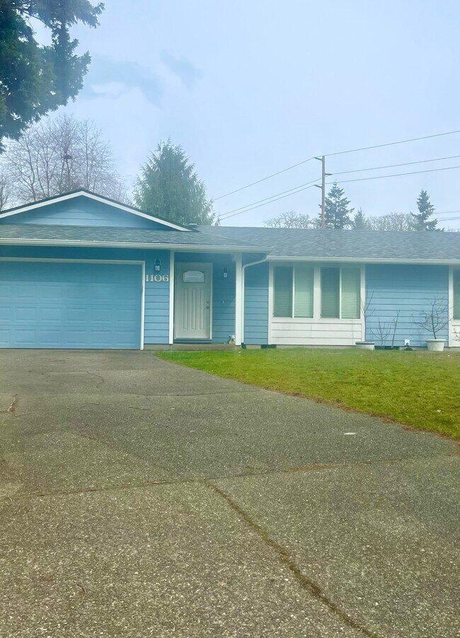 property at 1106 Fernleaf Ct SE