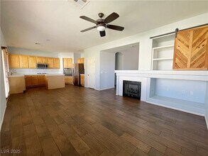9411 Hennessy Ct in Las Vegas, NV - Building Photo - Building Photo
