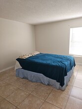 913 W Oak Ridge Rd in Orlando, FL - Building Photo - Building Photo