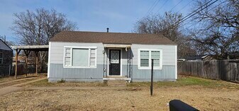 1633 Lucas Ave in Wichita Falls, TX - Building Photo