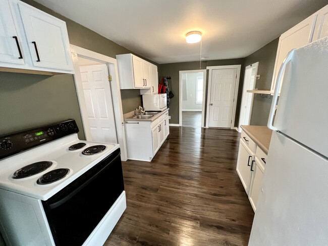 76 West St, Unit B
