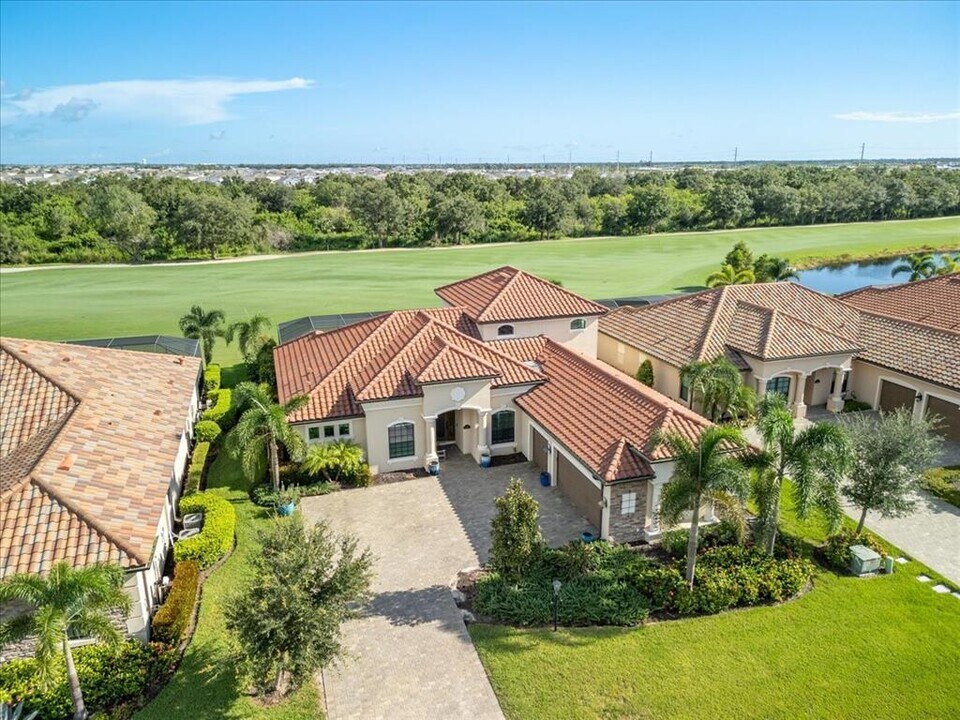 5553 Mulligan Way in Bradenton, FL - Building Photo