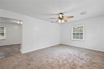 305 Banberry Dr SE in Atlanta, GA - Foto de edificio - Building Photo