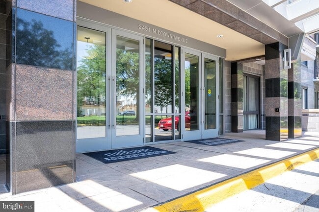 2451 Midtown Ave, Unit 1122 in Alexandria, VA - Building Photo - Building Photo