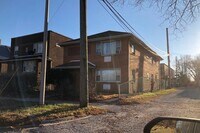 13910 S Chippewa Ave photo'