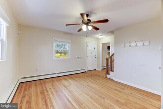 38768 Fry Farm Rd in Lovettsville, VA - Building Photo - Building Photo