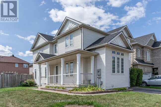 24 Babcock Crescent in Milton, ON - Building Photo - Building Photo