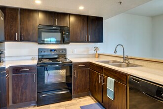 Mosaic in Scottsdale, AZ - Building Photo - Interior Photo