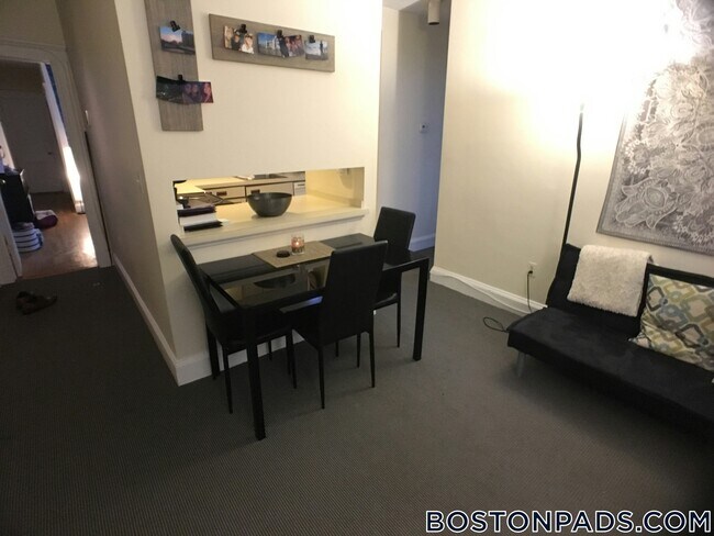 451 Park Dr