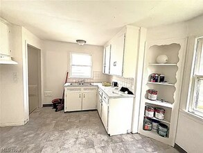 4065 E 153rd St in Cleveland, OH - Building Photo - Building Photo