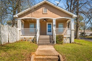 407 E Shamrock Ave in Pineville, LA - Building Photo