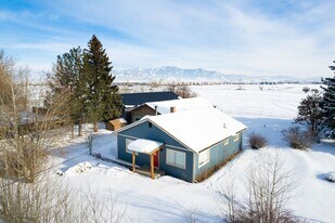 5080 Gooch Hill Rd in Bozeman, MT - Building Photo