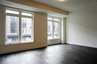 258 Hespeler Rd in Cambridge, ON - Building Photo - Building Photo