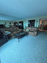 4020 Galt Ocean Dr, Unit 203 in Fort Lauderdale, FL - Foto de edificio - Building Photo