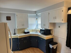 1455 Oakland Ct in Dearborn Heights, MI - Building Photo - Building Photo
