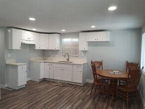 6538 San Vincente St, Unit 6538 in Paramount, CA - Foto de edificio - Building Photo