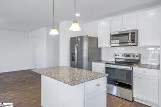 6042 Willutuck Dr in Boiling Springs, SC - Building Photo - Building Photo