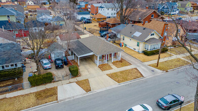 218 Orange St in Elgin, IL - Foto de edificio - Building Photo