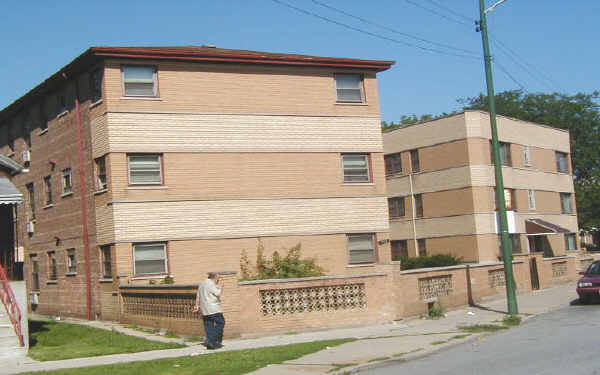 South Shore 12 Unit Multifamily in Chicago, IL - Foto de edificio