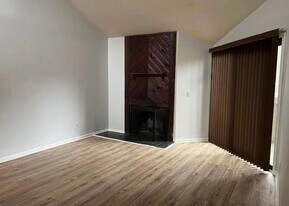 4517 Sharon Chase Dr, Unit F in Charlotte, NC - Building Photo