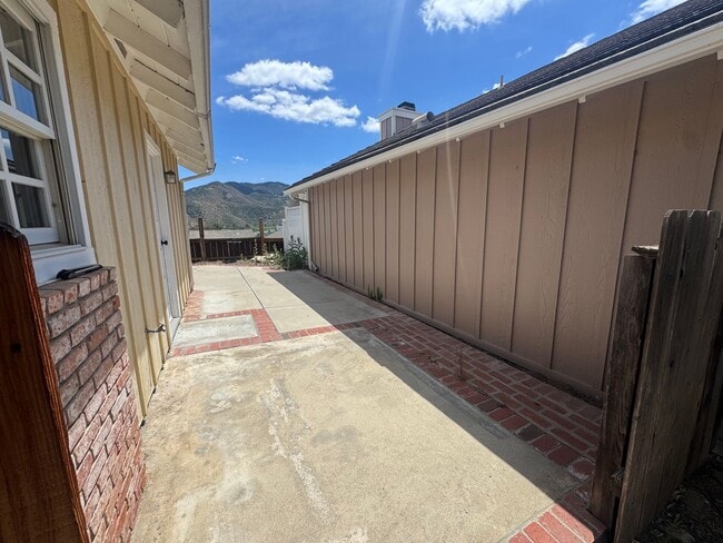 1217 Pearlbush Ct in El Cajon, CA - Building Photo - Building Photo