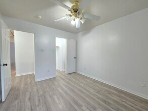 6007 Bassetdale Ln in Houston, TX - Building Photo - Building Photo