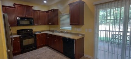 Room in House on Genlee Dr in Durham, NC - Building Photo - Building Photo