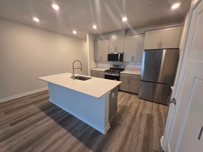 128 River Rdg Dr in Moon Township, PA - Building Photo - Building Photo