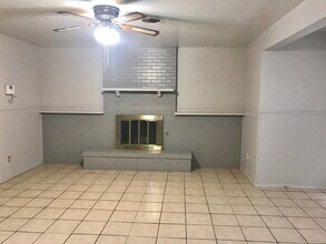 5208 47th St in Lubbock, TX - Building Photo - Building Photo