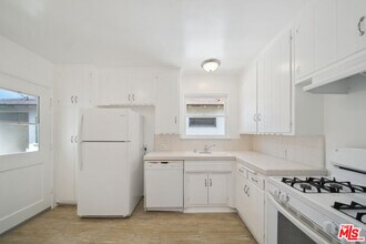 5301 Vantage Ave in Los Angeles, CA - Building Photo - Building Photo