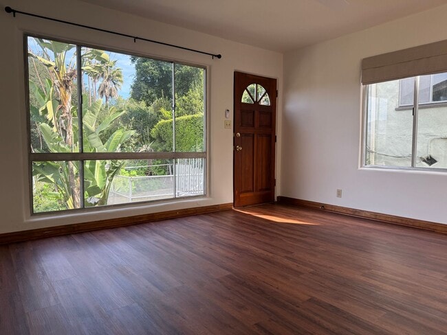 2564 Corralitas Dr in Los Angeles, CA - Building Photo - Building Photo