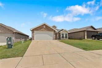 6108 NW Silas St in Bentonville, AR - Building Photo - Building Photo