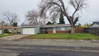 8209 Judette Ave in Sacramento, CA - Building Photo