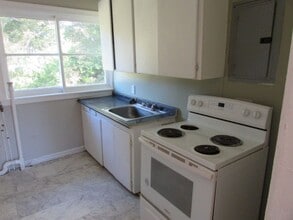 306 Highland Ave in Sumter, SC - Building Photo - Building Photo