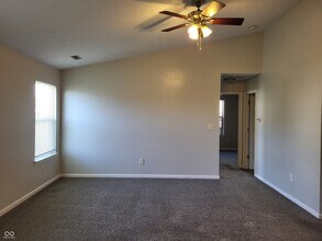 2704 Winding Creek Ln in Greenfield, IN - Building Photo - Building Photo