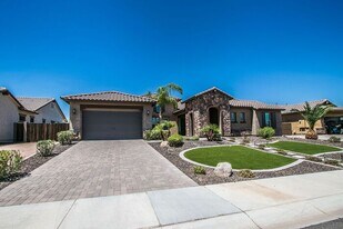8010 W Chama Dr in Peoria, AZ - Building Photo