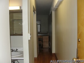 1110 Commonwealth Ave in Boston, MA - Building Photo - Building Photo